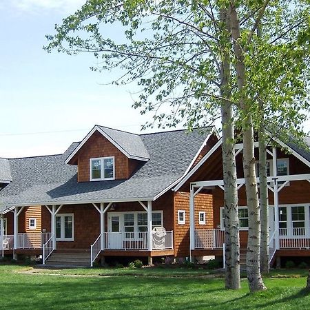 Dover Bay Resort Exterior photo