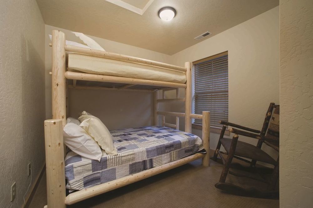 Dover Bay Resort Room photo